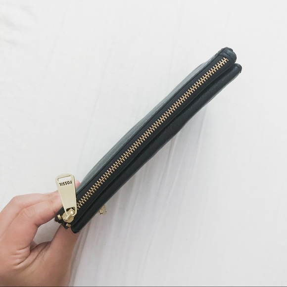 | Fossil | Black Monogrammed RBC Long Wallet | - Picture 3 of 8